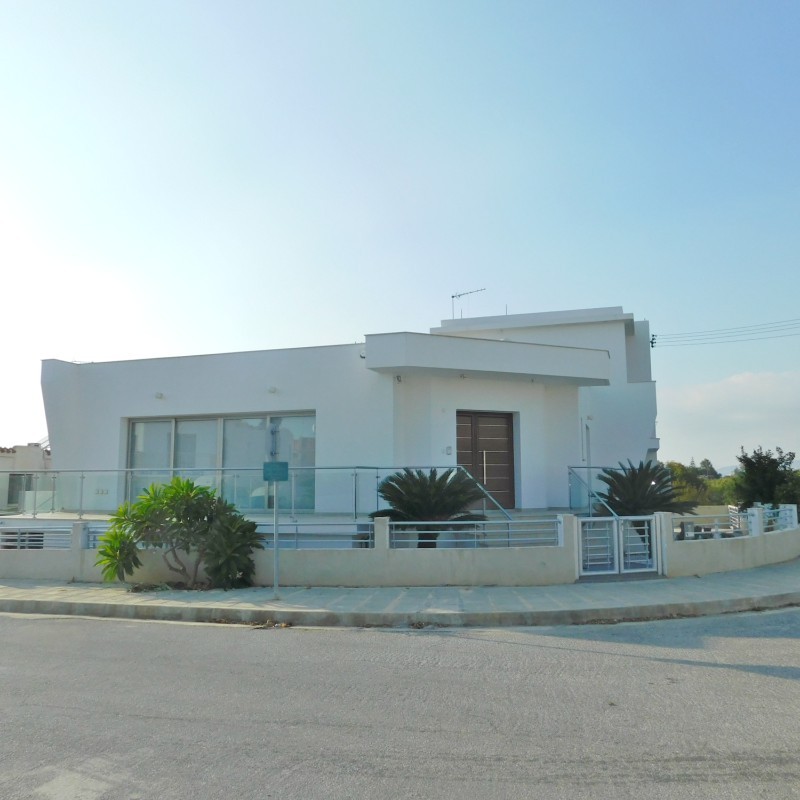 Villa For Sale in Kissonerga, Paphos - DP3873