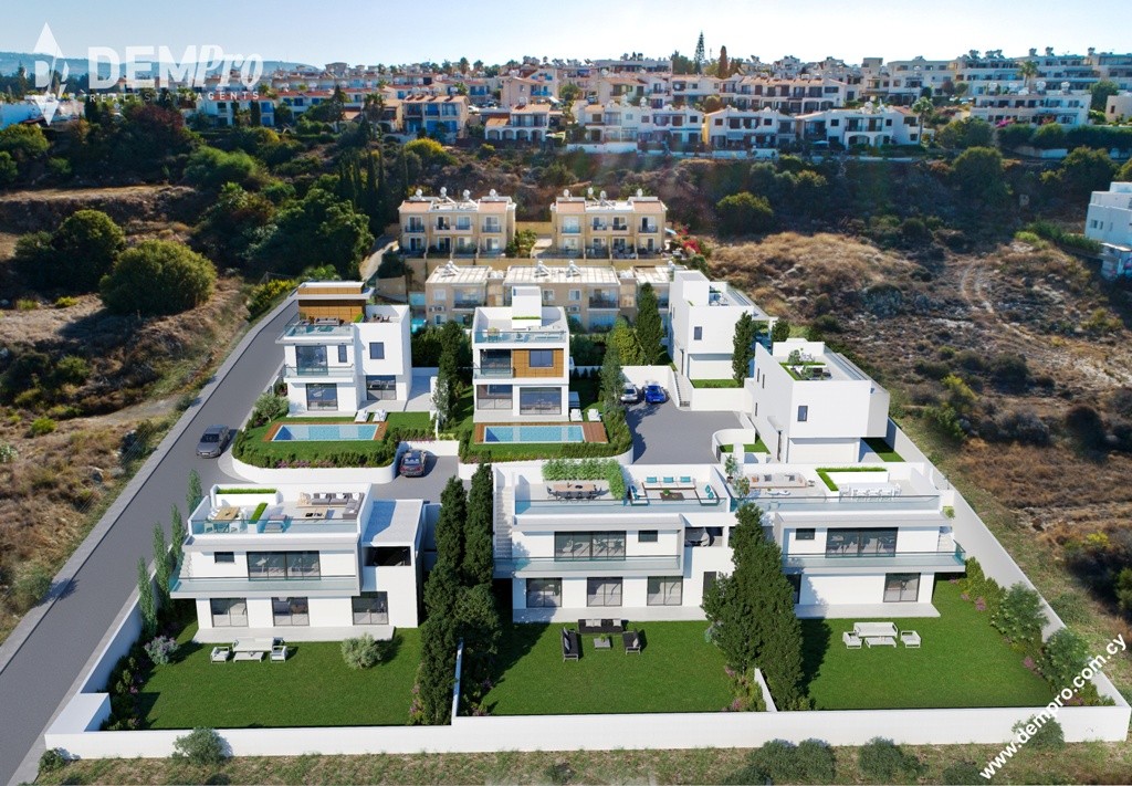 Villa For Sale in Chloraka, Paphos - DP1171