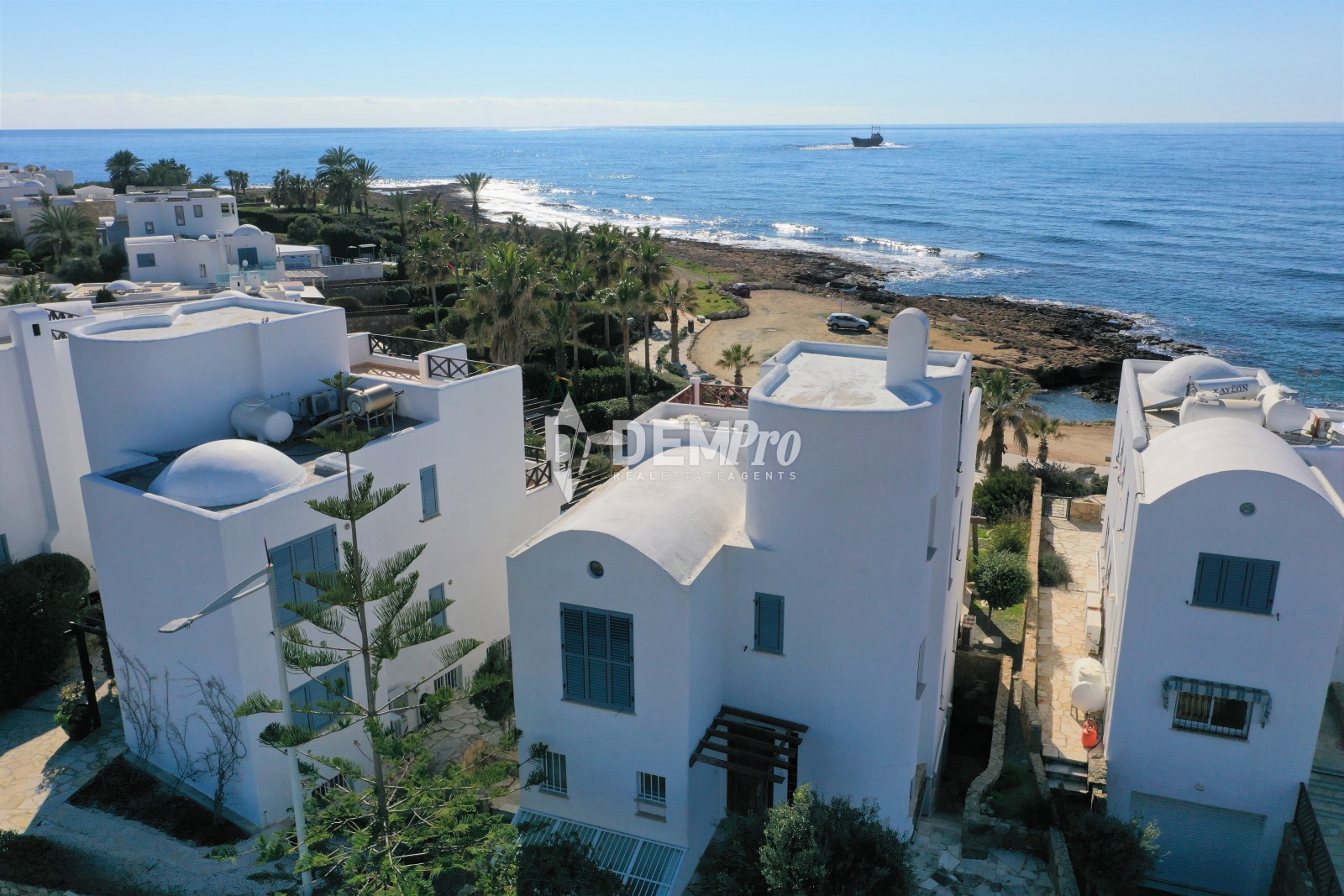 Villa For Sale in Chloraka, Paphos - AD1538