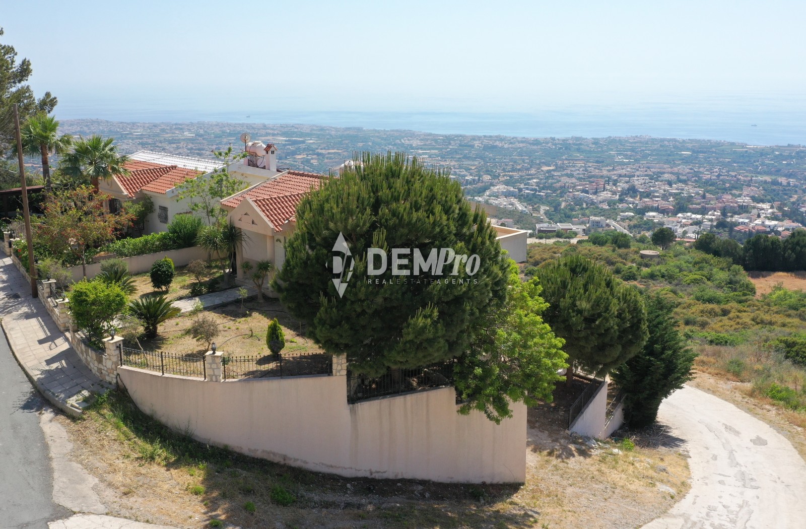 Villa For Sale in Tala, Paphos - DP1701