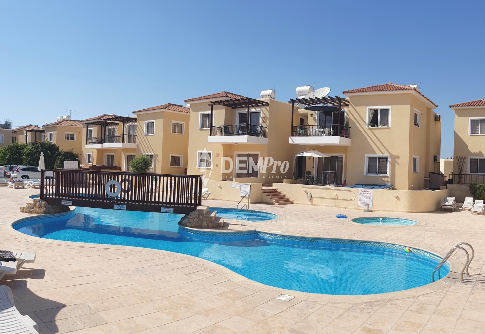 Apartment For Sale in Kato Paphos - Universal, Paphos - DP37