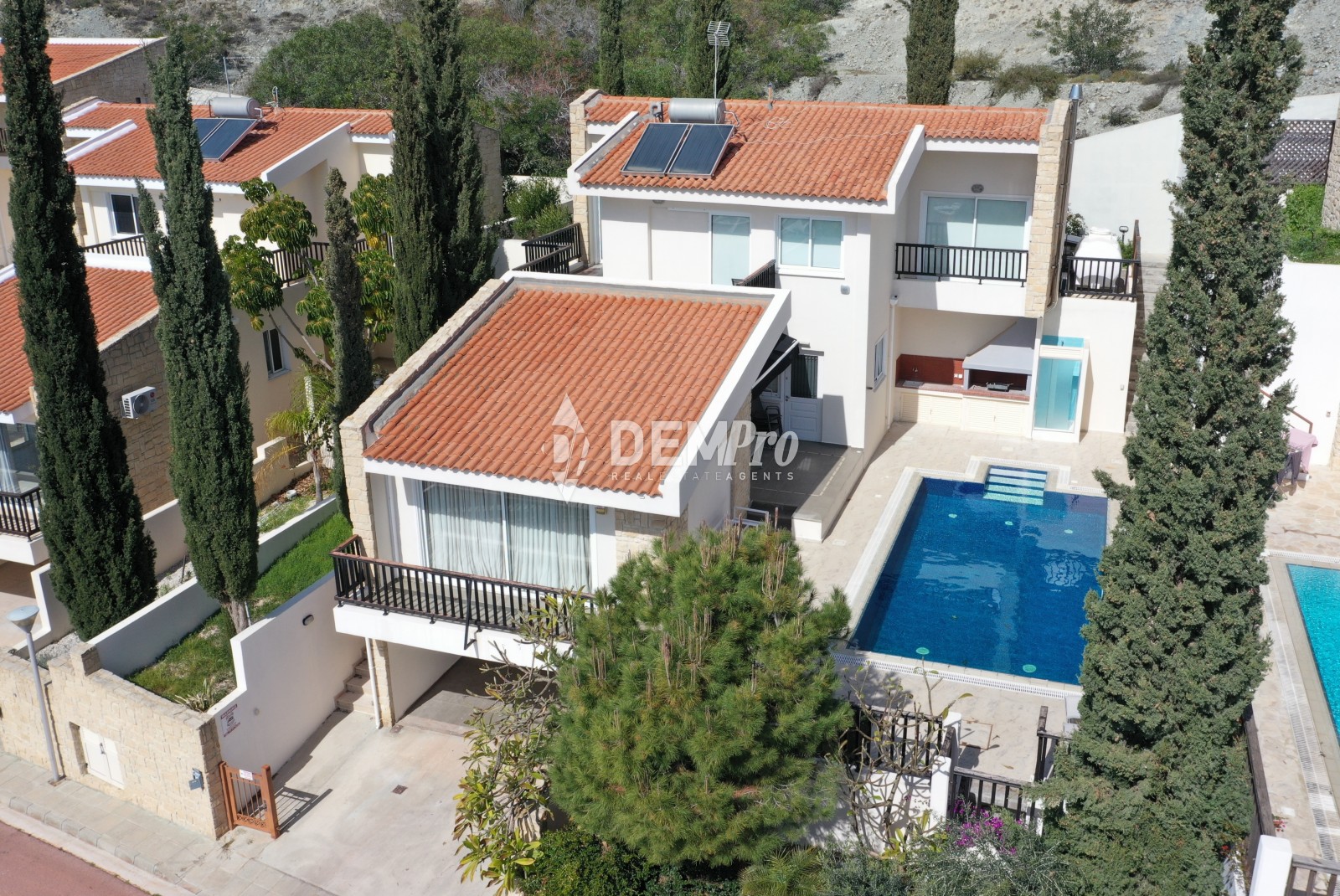 Villa For Sale in Chloraka, Paphos - DP3745